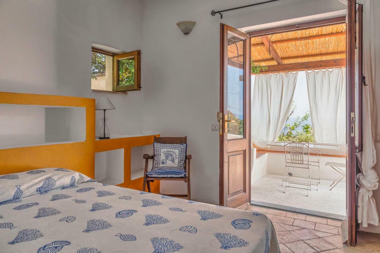 Bed and Breakfast Note Di Salina Санта-Марина-Салина Экстерьер фото